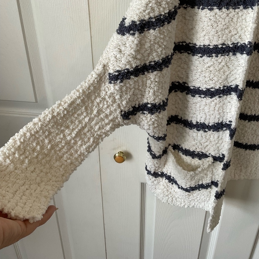 C&C California cardigan. Blue and white. Size L. NWT - Picture 2 of 6